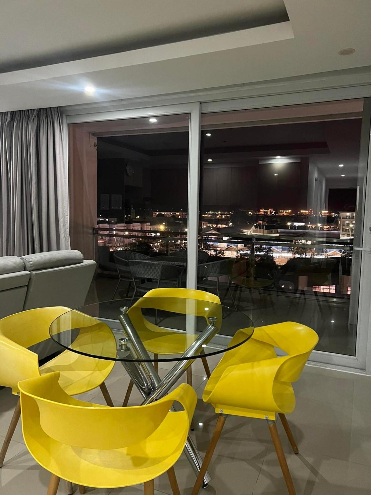 Chequers Suites Subic Bay Olongapo Eksteriør billede
