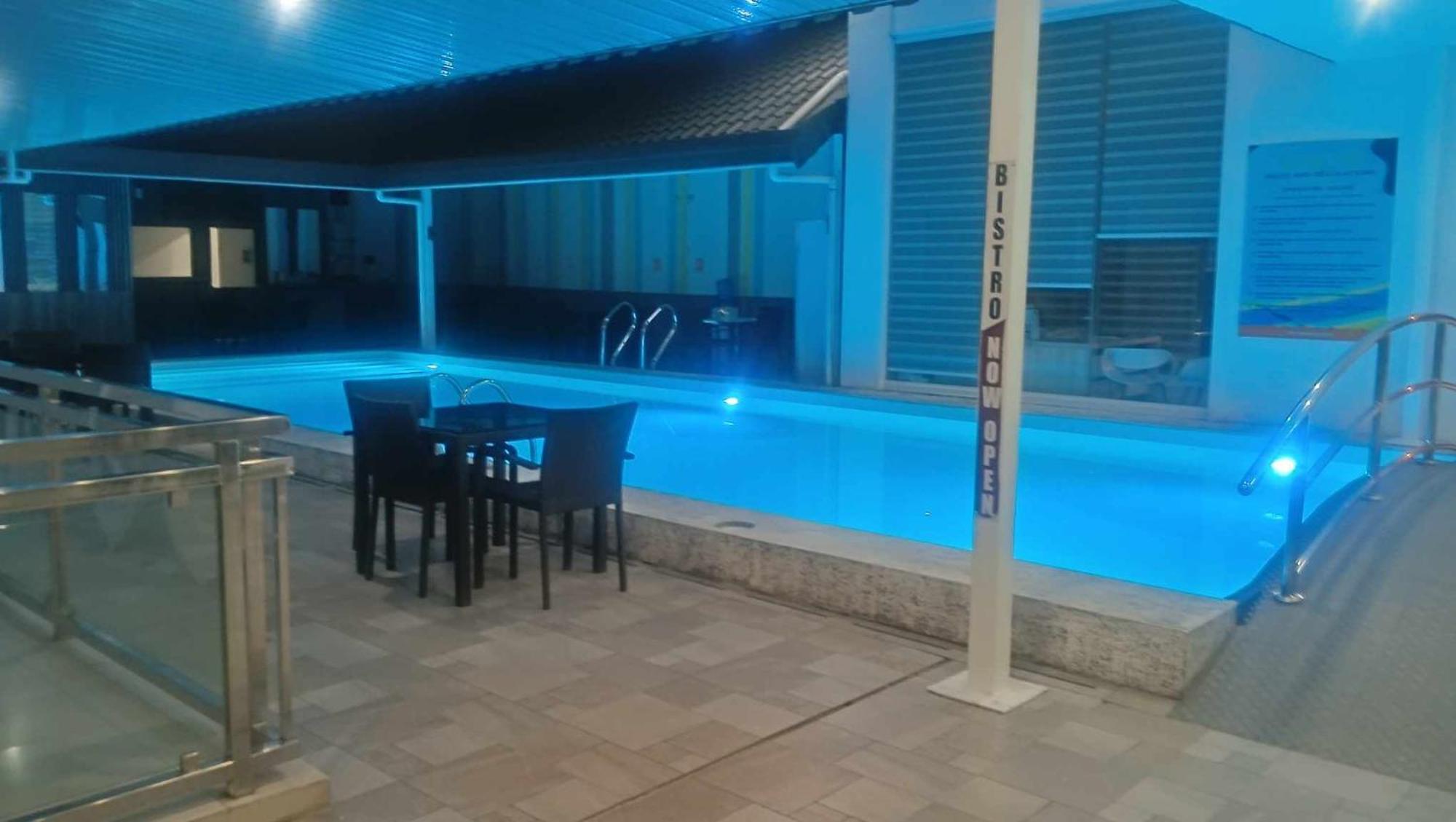 Chequers Suites Subic Bay Olongapo Eksteriør billede