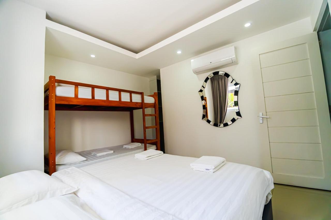 Chequers Suites Subic Bay Olongapo Eksteriør billede