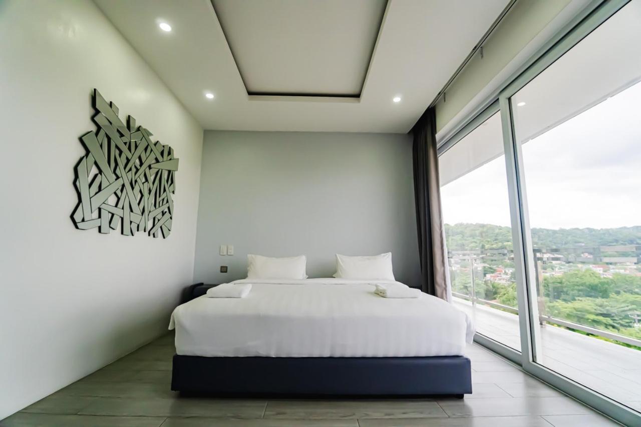 Chequers Suites Subic Bay Olongapo Eksteriør billede