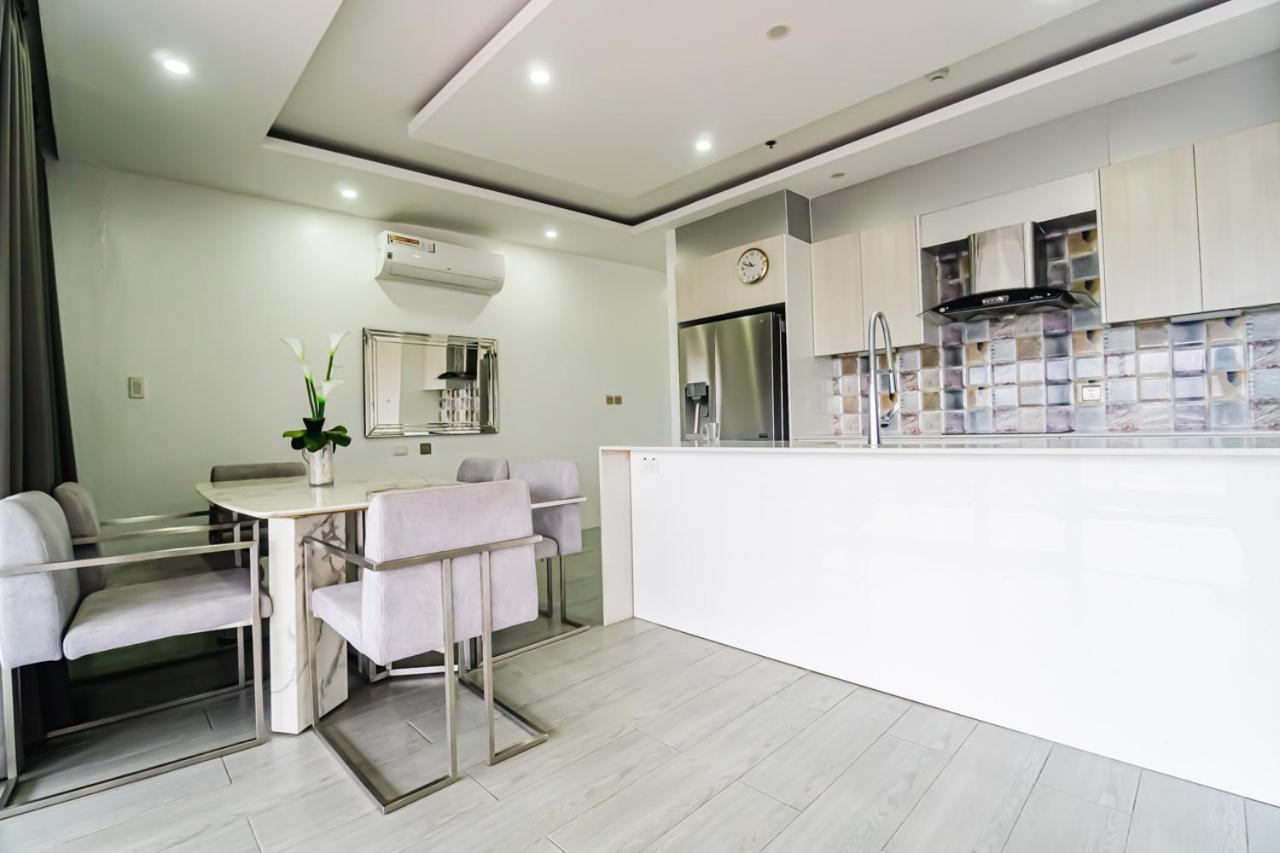 Chequers Suites Subic Bay Olongapo Eksteriør billede